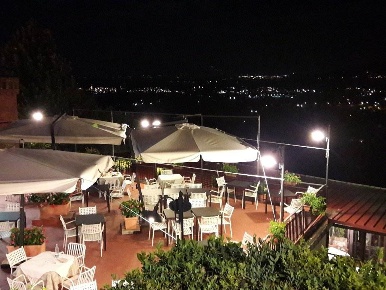Foto Ristorante in Via Roma, Montecarlo Centro di 200 m² con 4 locali