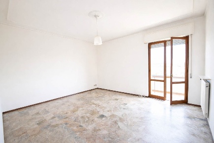 Foto Appartamento a Piacenza Via Colombo di 108 m² con 3 locali in vendita