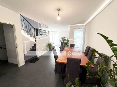 Foto Case semi ndipendenti a Mogliano Veneto Centro di 169 m² con 8 locali