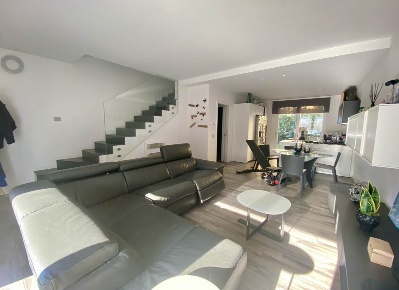 Foto Villa a schiera in via Urini, Capriolo di 100 m² con 4 locali