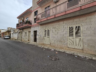 Foto Casa indipendente in via pordenone 8, Mesagne di 140 m² con 6 locali