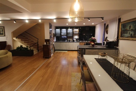 Foto Villa a schiera a Lentini di 210 m² con 8 locali in vendita