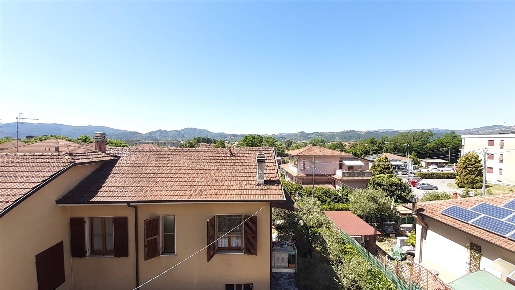 Foto Appartamento a Santo Stefano di Magra Centro di 100 m² con 4 locali