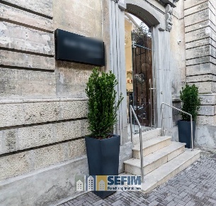 Foto Negozio in VIA XX SETTEMBRE, Matera Centro di 75 m² con 2 locali
