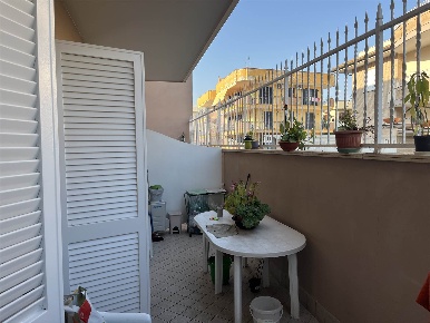 Foto Appartamento a Caivano Centro di 90 m² con 4 locali in vendita