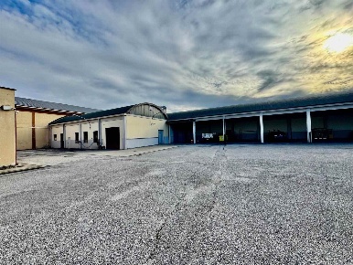 Foto Capannone industriale in Via Cà Marcello, Venezia Mestre di 855 m²