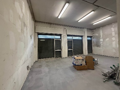 Foto Locale commerciale in via jonio  5, Torino San Secondo di 160 m²