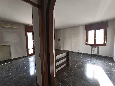 Foto Appartamento a Venezia Carpenedo - Bissuola di 114 m² con 6 locali