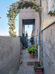Foto Casa indipendente a Cavezzo Centro di 121 m² con 6 locali in vendita