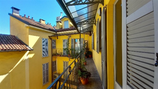 Foto Appartamento in Via Festa del Perdono 1, Milano Missori di 72 m²