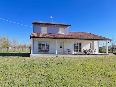 Foto Casa indipendente a San Biagio di Callalta Centro di 230 m² in vendita