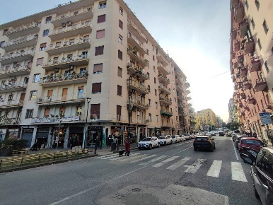 Foto Bar a Napoli Vomero di 200 m² con 1 locali in vendita