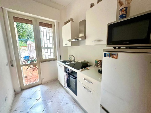 appartamento in affitto a Pozzuoli in zona Lucrino