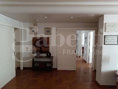 Foto Appartamento in Via Mazzini 140, Marsala Centro Urbano di 150 m²