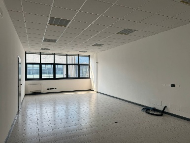 Foto Ufficio in Via del Commercio 6, Romano d'Ezzelino Centro di 260 m²