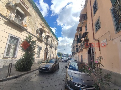 Foto Negozio in Filippo Bottazzi, Napoli Soccavo di 55 m² con 2 locali