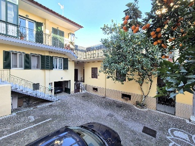 Foto Appartamento a Caivano Centro di 82 m² con 3 locali in vendita