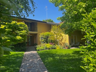 Foto Casa indipendente a Ponte di Piave Centro di 235 m² con 9 locali