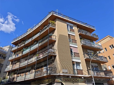 Foto Appartamento in Via Orti della Farnesina 116, Roma di 137 m²