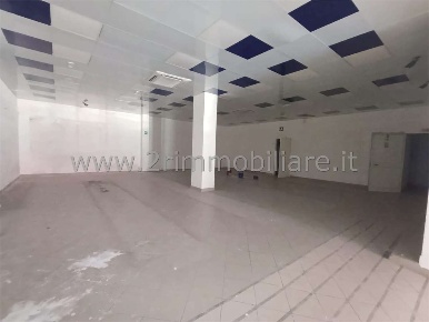 Foto Negozio in via Salemi, Mazara del Vallo Via Salemi, Ospedale di 180 m²