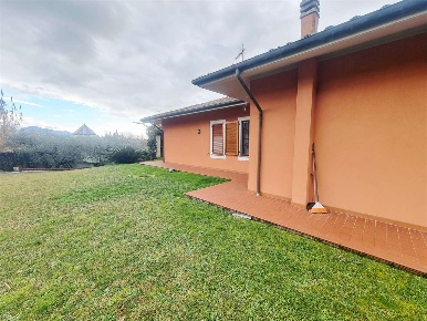 Foto Appartamento a Sarzana di 60 m² con 3 locali in affitto