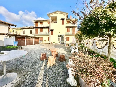 Foto Villa bifamiliare in Via Caserma, Casalino Orfengo di 332 m²