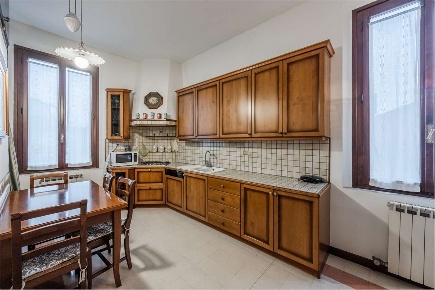 Foto Appartamento in via San Martino 41, Modena Centro Storico di 90 m²