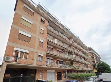 Foto Appartamento in Via S. Francesco D'Assisi, Ciampino di 115 m² all'asta