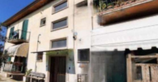 Foto Case indipendenti in Via Lugugnana, Portogruaro Centro di 96 m²