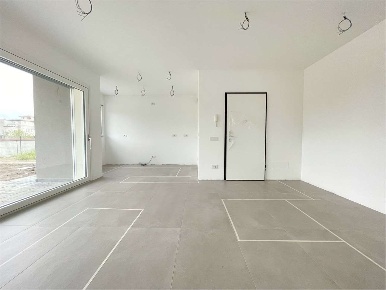 Foto Appartamento in via Clemente Larghi, Bregnano di 94 m² con 2 locali