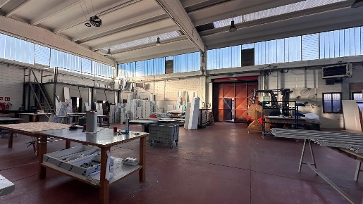 Foto Capannone industriale a Paderno Dugnano di 1800 m² in affitto