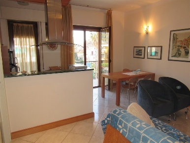 Foto Appartamento in Via Mascardi, Alassio di 80 m² con 3 locali in vendita