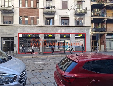 Foto Negozio in Via Rubens, Milano Gambara di 176 m² con 2 locali