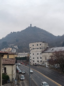 Foto Appartamento a Como Borghi di 142 m² con 4 locali in vendita