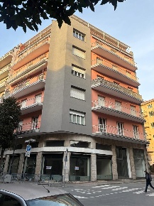 Foto Appartamento in Corso Milano, Asti Corso Dante di 115 m² con 4 locali