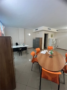 Foto Ufficio in Viale Dei Tigli, Casalnuovo di Napoli Centro di 50 m²