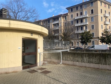 Foto Box in Piazza Insubria, Milano Martini - Insubria di 16 m² in affitto