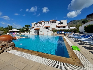 Foto Appartamento in via Lo Russo, Forio di 60 m² con 3 locali in vendita