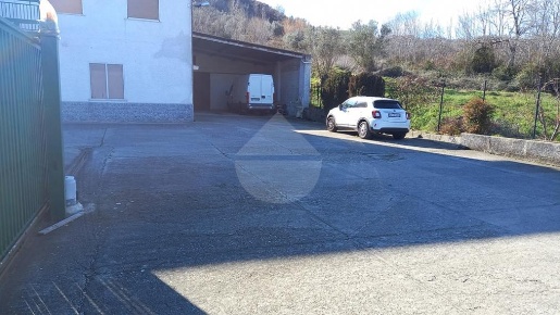 Foto Capannone industriale in Via Ciraulo, Castrolibero Ortomatera