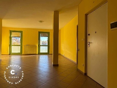 Foto Negozio in Largo Cavour 5, Villanova d'Asti Centro di 75 m² in vendita
