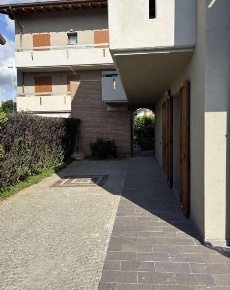 Foto Appartamento in Via Adda, Brusaporto di 107 m² con 6 locali all'asta