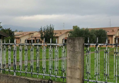Foto Villa a schiera in Via Industriale 17, Rezzato di 382 m² con 5 locali