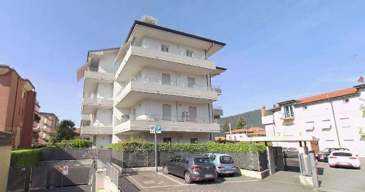 Foto Appartamento in Via Chignola 5, Torre Boldone Centro di 53 m² all'asta