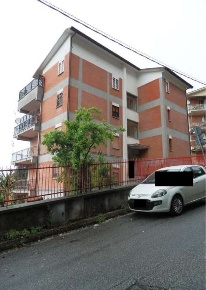Foto Appartamento in Via Palazzolo, Rocca di Papa Centro di 72 m² all'asta