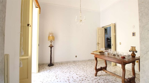 Foto Casa indipendente a Capurso di 320 m² con 6 locali in vendita