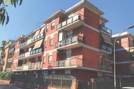 Foto Appartamento in Via Zara, Pomezia Torvaianica - Centro di 75 m²