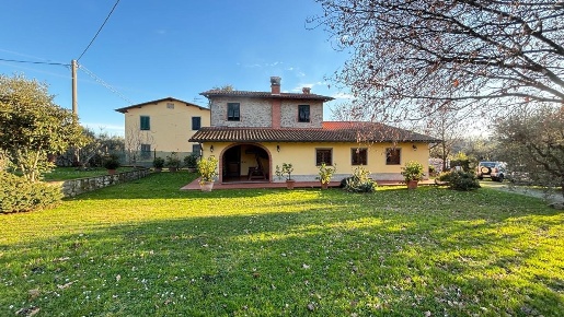 Foto Casa indipendente a Capannori Gragnano - Lappato di 169 m² in vendita