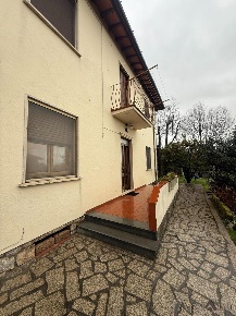 Foto Case indipendenti a Massa Cinque Vie di 110 m² con 3 locali in affitto