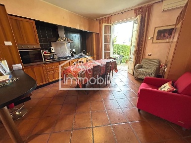 Foto Casa indipendente a Vinci Spicchio-sovigliana di 180 m² con 6 locali