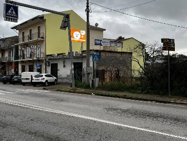 Foto Locale commerciale a Battipaglia Centro di 75 m² in affitto